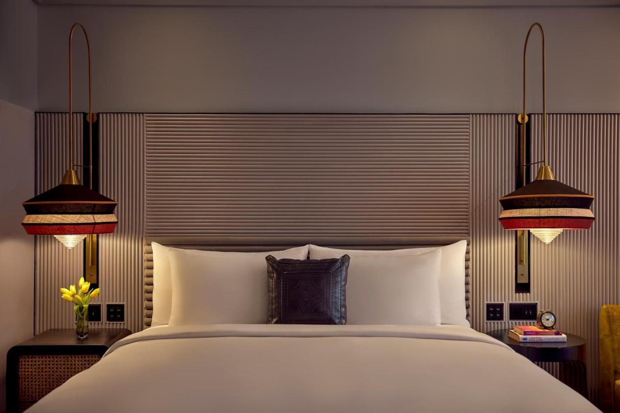 होटल Hyatt Centric Sector17 5*