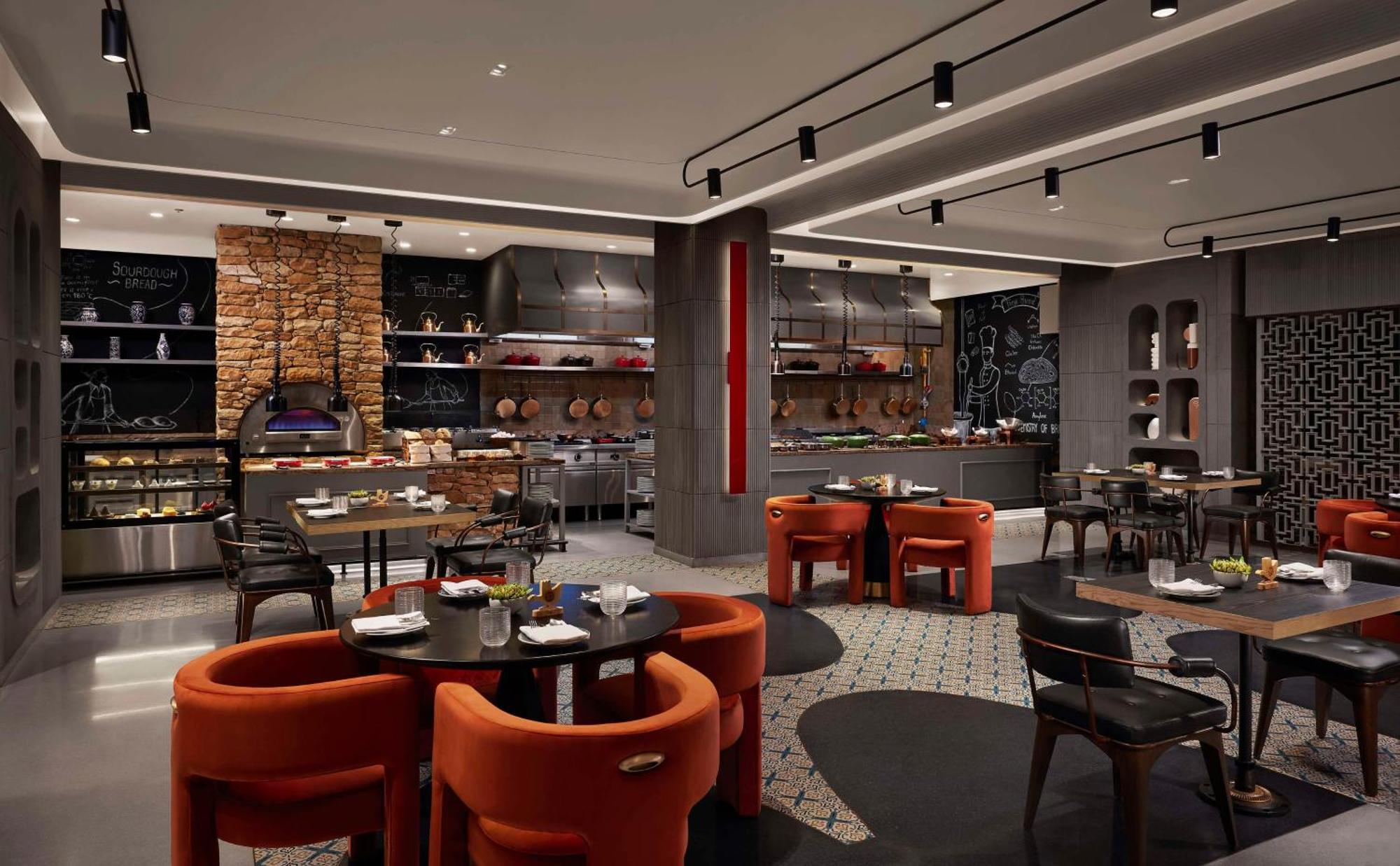 Hyatt Centric Sector17 होटल